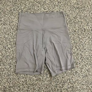 Aritzia TNA Butter 5”